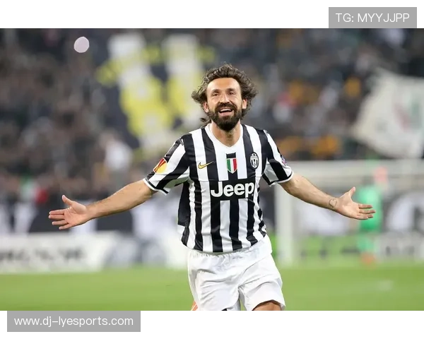 尤文图斯中场回敲制造机会，迪巴拉低射得手